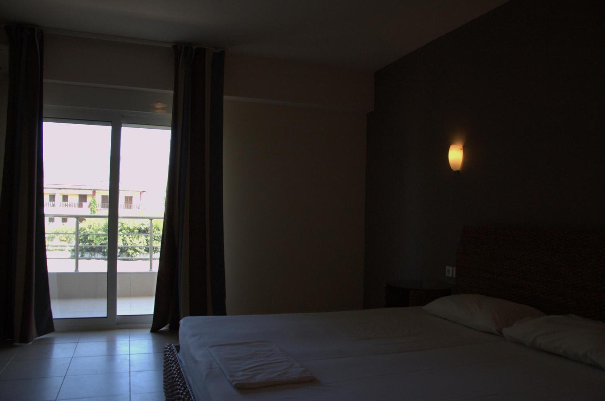 Hotel Sarti Beach Exteriér fotografie